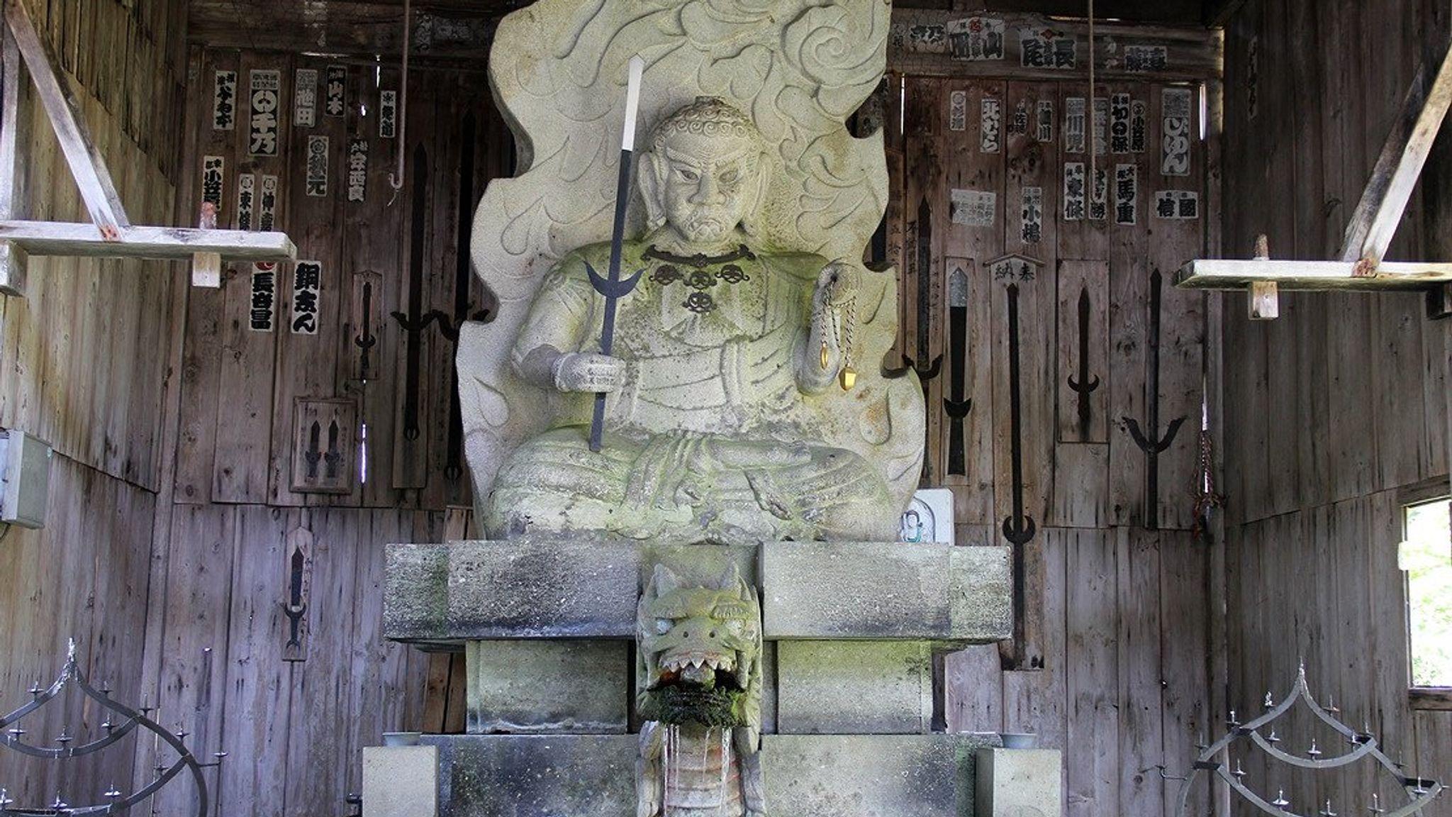 Statue of Bishamonten at Fukuji Temple
