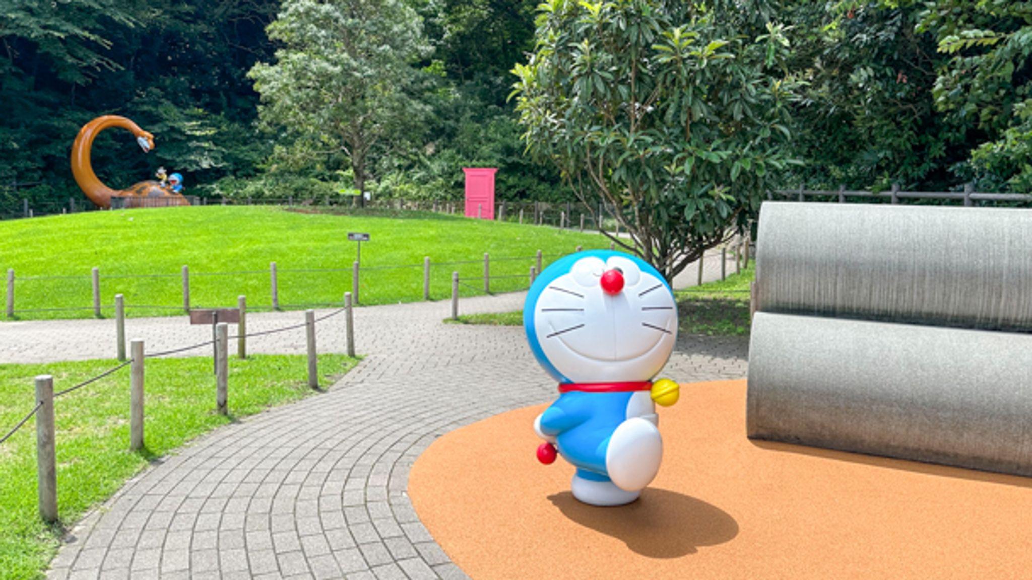 Statue of Doraemon on the Playground of the Fujiko・F・Fujio Museum