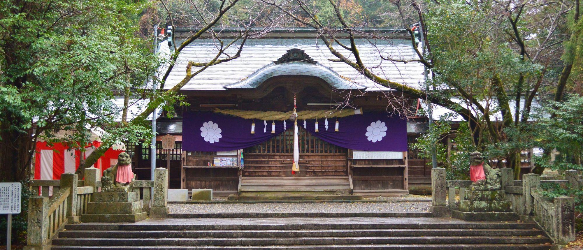 Asakura Shrine Exterior in Kochi