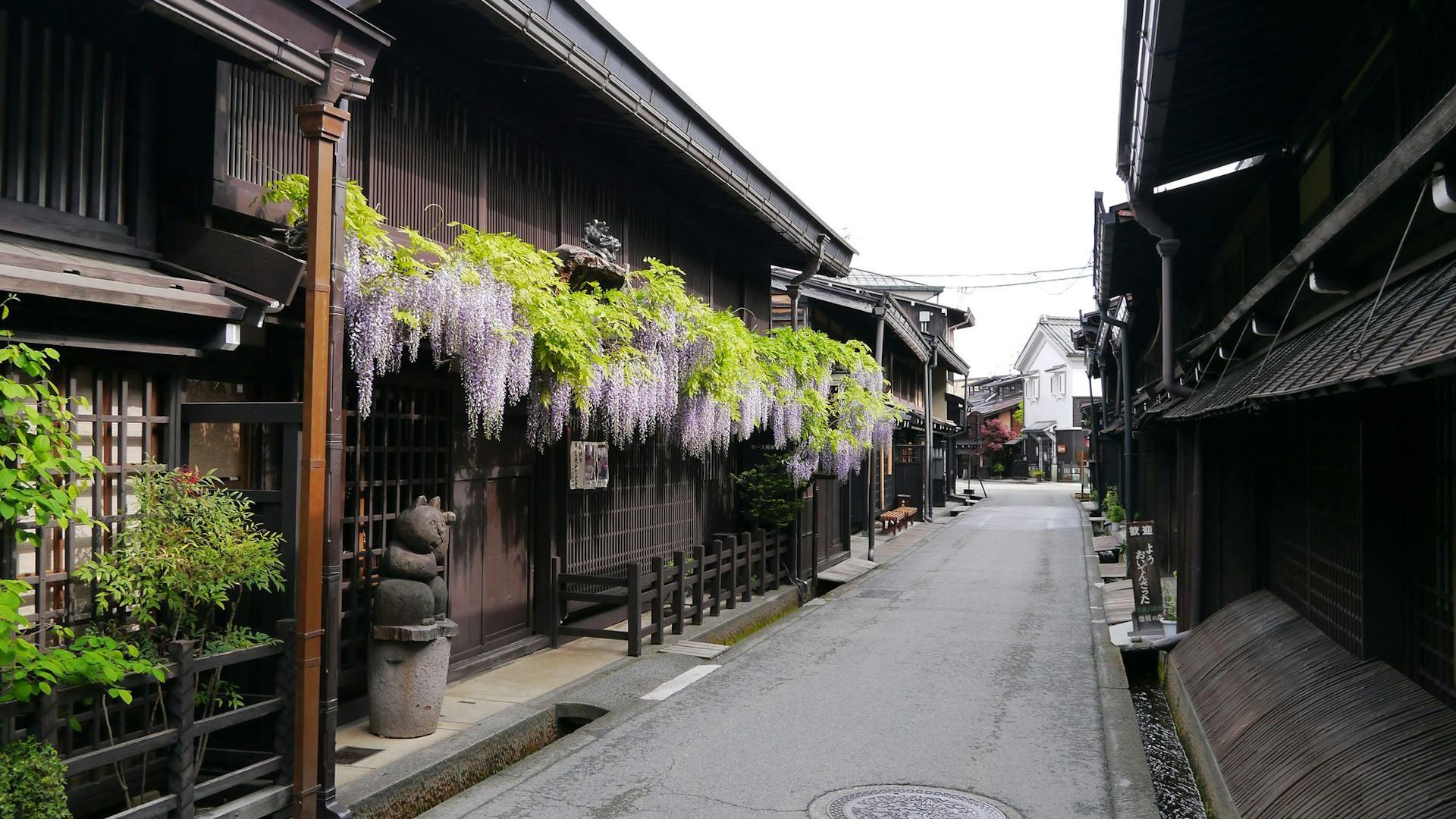 Kami-Sannomachi Street