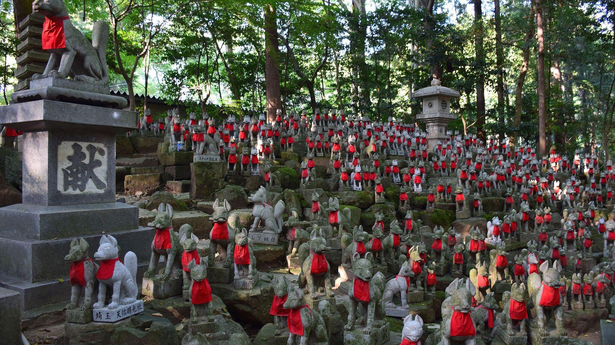 The Reikozuka, featuring fox (kitsune) statues deposited by devotees in 