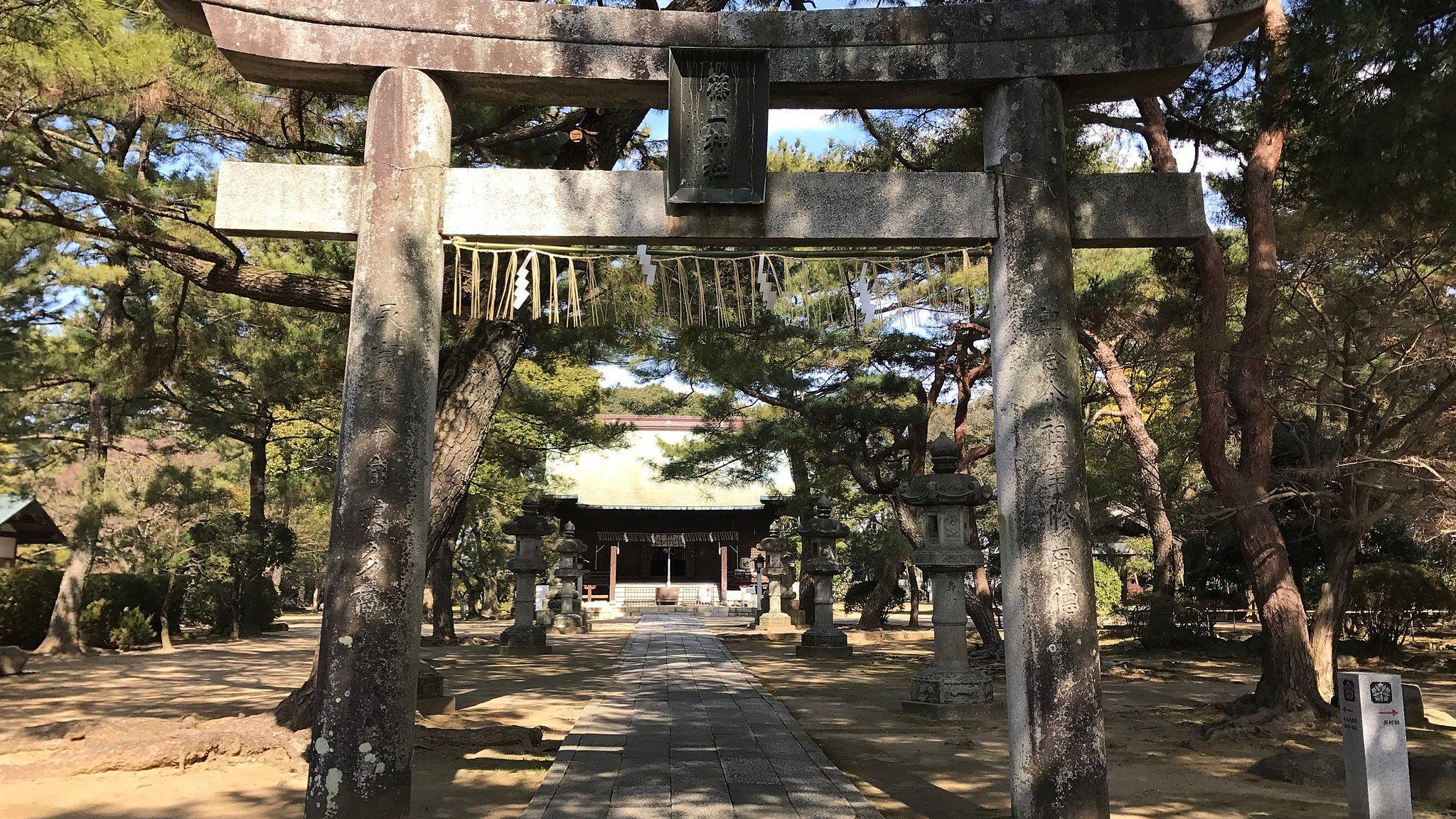 Torii of Sasayama Shrine in Kurume Castle