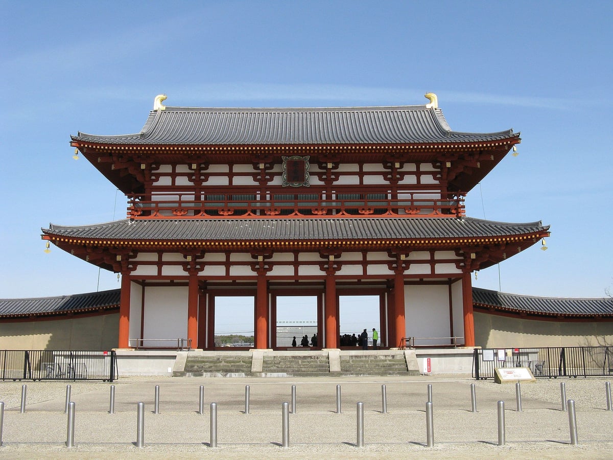 The Suzaku Gate is the main entrance to the palace