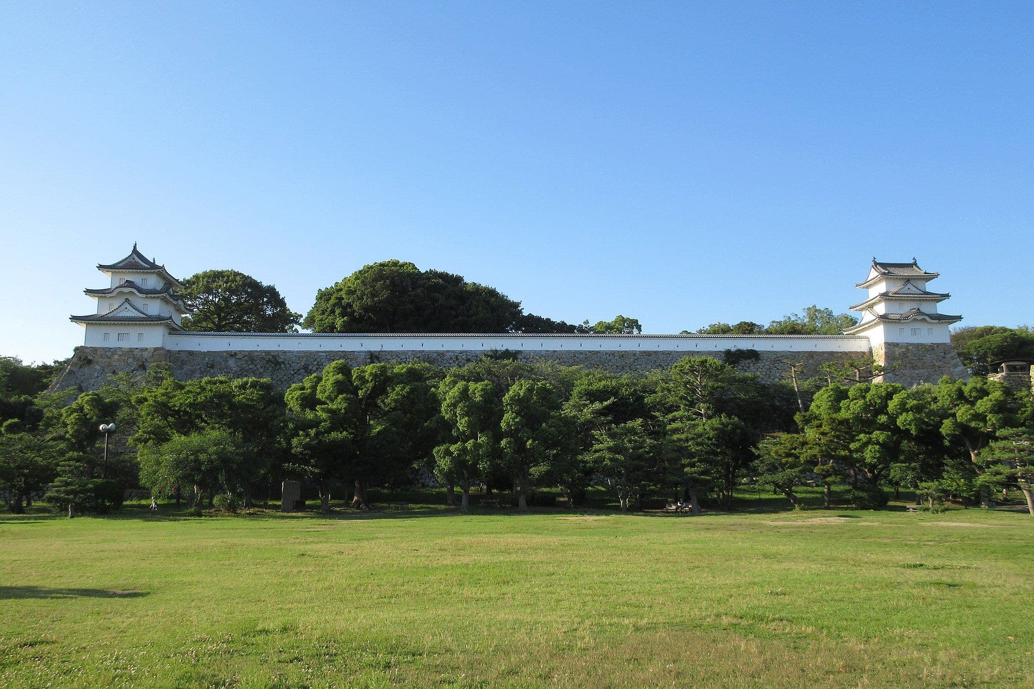 Akashi Castle Exterior