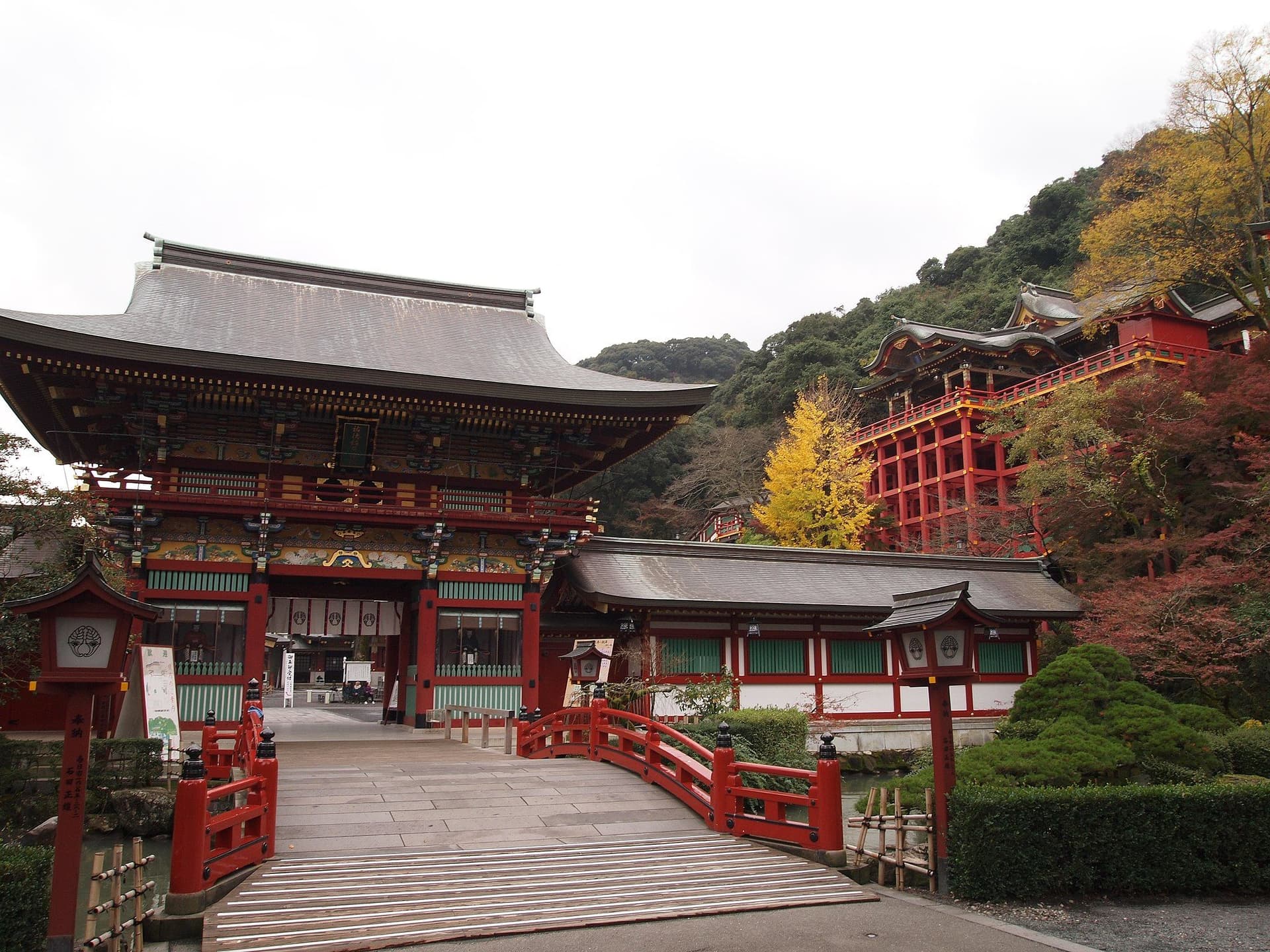 Yūtoku Inari Shrine