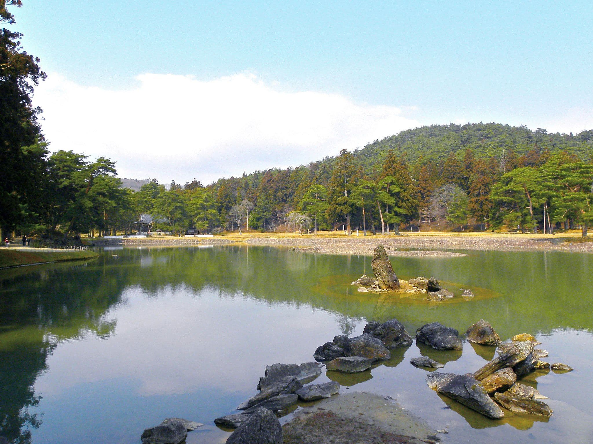 The pure land garden of Mōtsū-ji